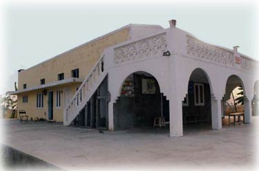 Z-2005-12-Clinic.jpg